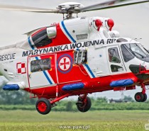 Wiatrakowiec wpadł do Bałtyku. Akcja ratunkowa w Jarosławcu. Wiatrakowiec wpadł do Bałtyku. Akcja ratunkowa w Jarosławcu.