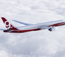 Boeing świętuje rocznicę obecności na Farnborough Airshow koncentrując się na innowacyjnych produktach i współpracy międzynarodowej Boeing świętuje rocznicę obecności na Farnborough Airshow koncentrując się na innowacyjnych produktach i współpracy międzynarodowej