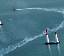 Oglądaj relację z Red Bull Air Race w TVP oraz w sieci kin Multikino Oglądaj relację z Red Bull Air Race w TVP oraz w sieci kin Multikino