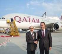 Qatar Airways wchodzi w nową erę podróży lotniczych wraz z dostawą pierwszego samolotu A380 Qatar Airways wchodzi w nową erę podróży lotniczych wraz z dostawą pierwszego samolotu A380
