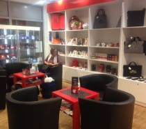 Nowa sklepo-kawiarnia na lotnisku w Modlinie