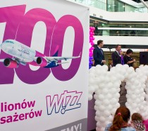 Wizzair świętuje na Lotnisku Chopina obsługę 100 milionowego pasażera