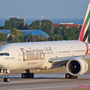 Emirates Boeing B777 IST
