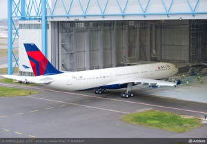 Airbus_A330-300_242T_Delta_Air_Lines_roll_out_painthall_1